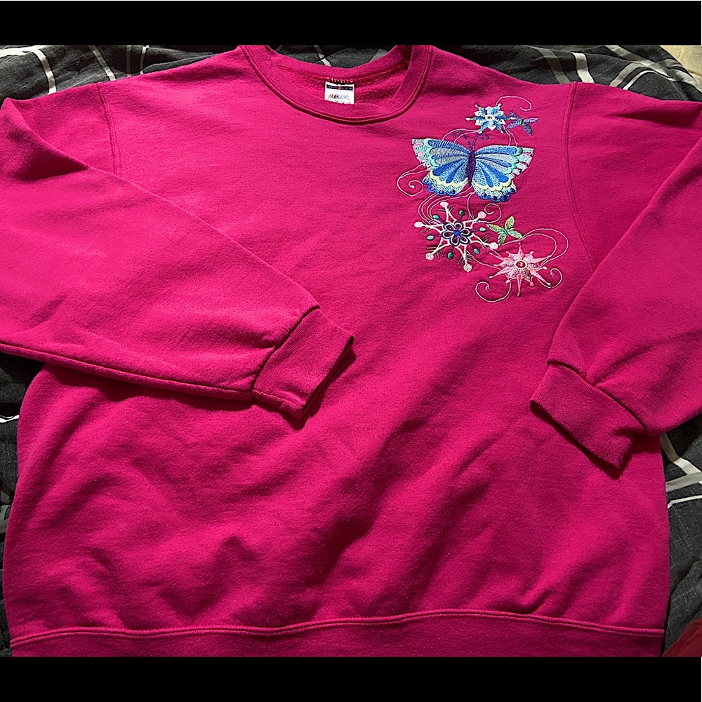 3/$22 vintage flower butterfly pink sweatshirt L